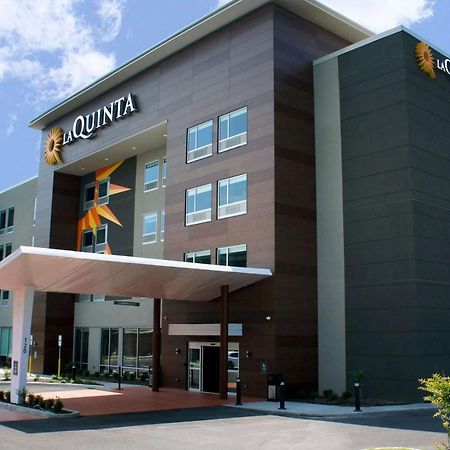 La Quinta Inn & Suites By Wyndham Manchester - Arnold Afb Ngoại thất bức ảnh