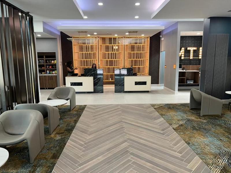 La Quinta Inn & Suites By Wyndham Manchester - Arnold Afb Ngoại thất bức ảnh