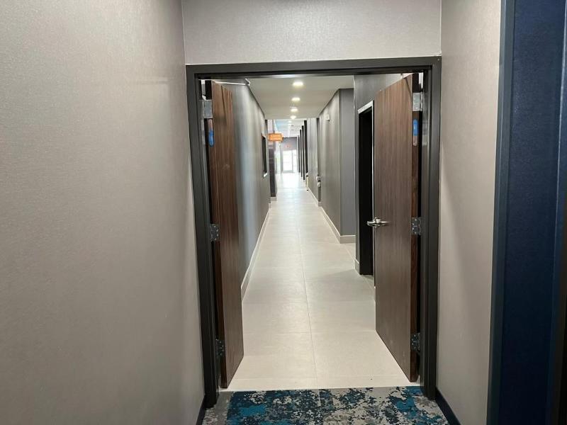 La Quinta Inn & Suites By Wyndham Manchester - Arnold Afb Ngoại thất bức ảnh